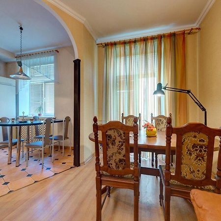 Apartments With Three Rooms On Shevchenko Blvd Kyiv Exterior foto