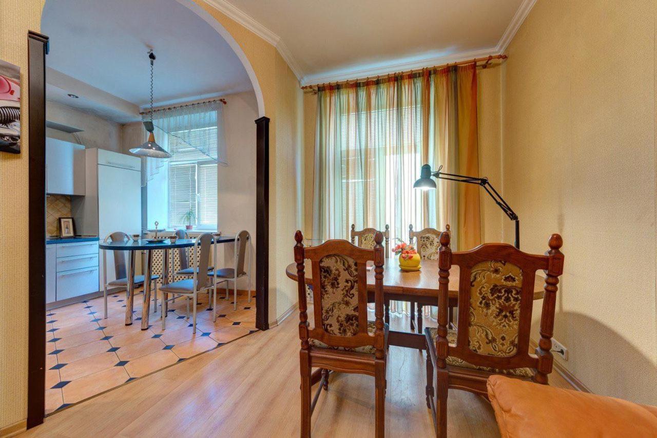 Apartments With Three Rooms On Shevchenko Blvd Kyiv Exterior foto