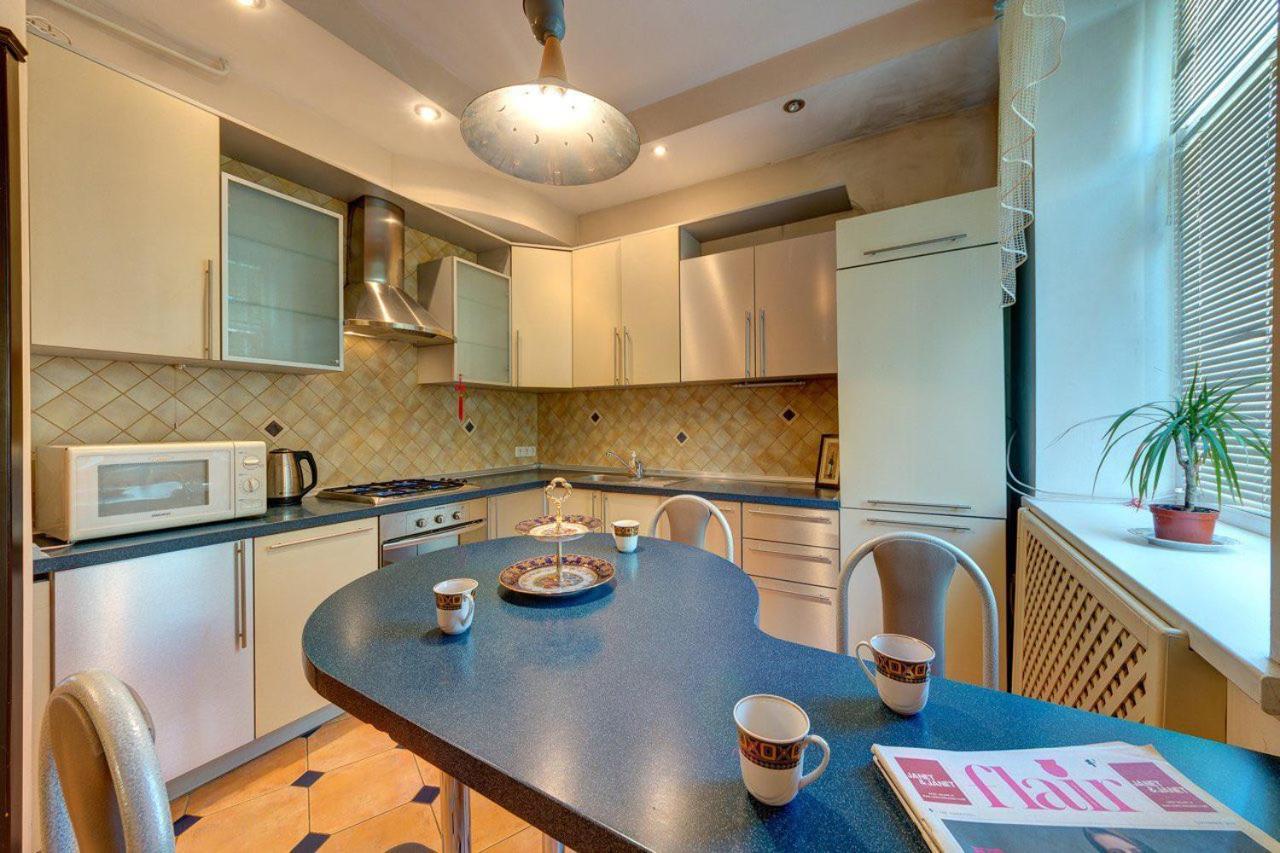 Apartments With Three Rooms On Shevchenko Blvd Kyiv Exterior foto