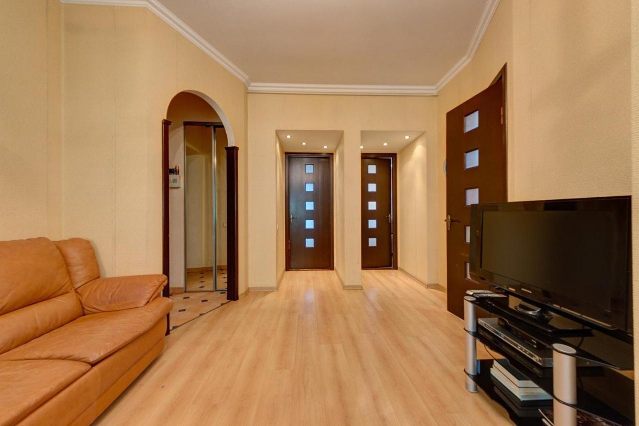 Apartments With Three Rooms On Shevchenko Blvd Kyiv Exterior foto
